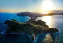 Trong khoảnh khắc bạn sẽ giật mình vì… không nhận ra đây là Việt Nam: Nhìn từ trên cao nước mình có những khung cảnh “lạ lẫm” thế này ư? Trong khoảnh khắc bạn sẽ giật mình vì... không nhận ra đây là Việt Nam: Nhìn từ trên cao nước mình có những khung cảnh “lạ lẫm” thế này ư? - Ảnh 1.