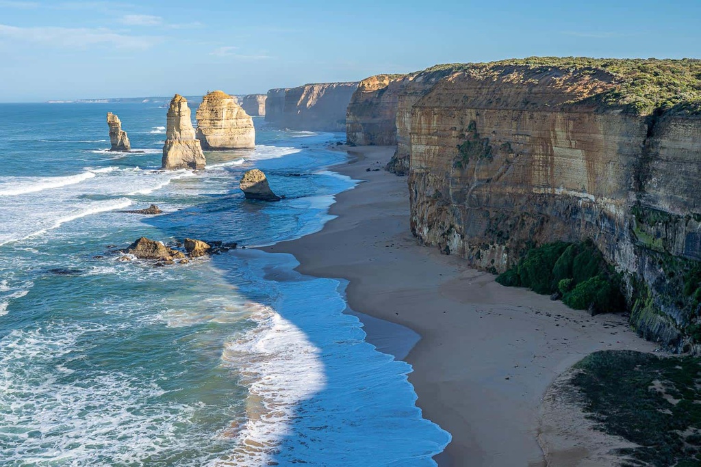 Tap chi My chon Viet Nam lam diem den hang dau sau dot dich hinh anh 8 main_great_ocean_road_itinerary_12_apostles.jpg
