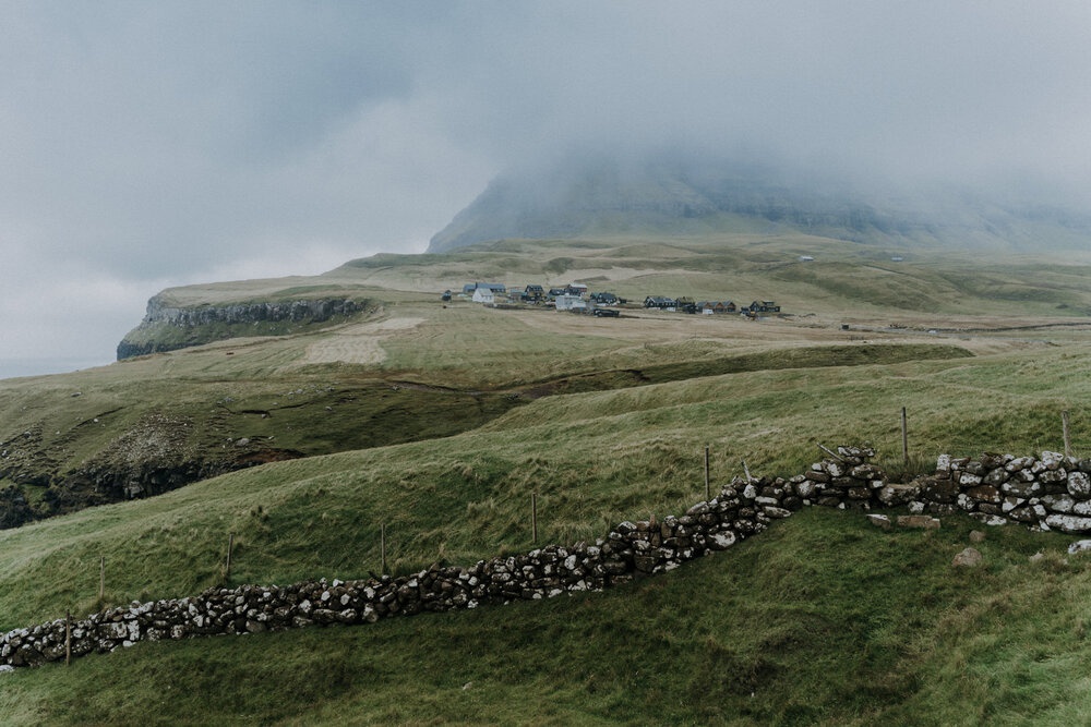 Cuoc song giau o hon dao quanh nam mua bao hinh anh 12 Tu_Nguyen_Destination_Wedding_Photographer_Faroe_Islands_Elopement_Fiona_Alexia_218.jpg