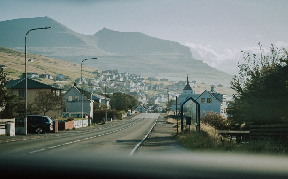 Cuoc song giau o hon dao quanh nam mua bao hinh anh 4 Tu_Nguyen_Wedding_Faroe_Islands_Elopement_22.jpg