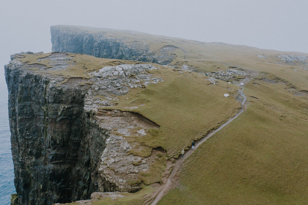 Cuoc song giau co o hon dao quanh nam mua bao hinh anh 14 Tu_Nguyen_Wedding_Faroe_Islands_Elopement_33.jpg