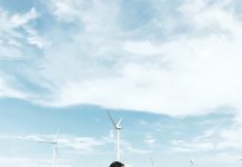 Cánh đồng điện gió trên biển duy nhất của Việt Nam ở đâu?