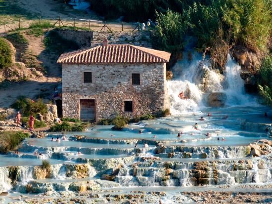 Suối nước nóng bậc thang độc nhất vô nhị ở Italia - 5