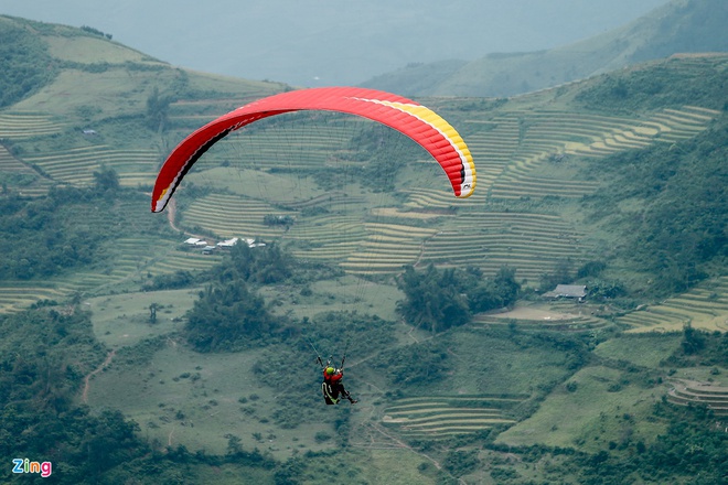 Phi cong chuyen nghiep roi du luon khi bay o Mu Cang Chai hinh anh 1 2_2_zing.jpg