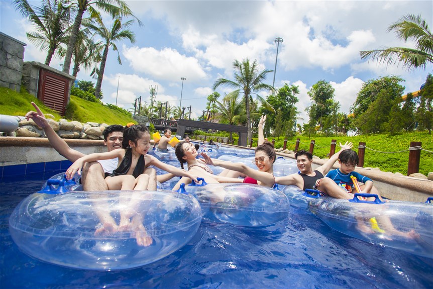 Typhoon Water Park anh 2