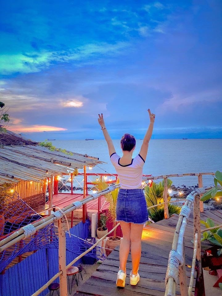 beach-stop-lounge-and-coffee-vung-tau