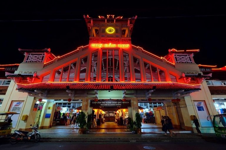 Về Cần Thơ khám phá những địa điểm trăm năm tuổi Về Cần Thơ khám phá những địa điểm trăm năm tuổi