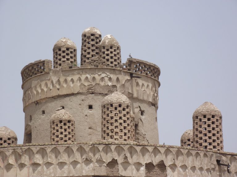 Tháp chim bồ câu hàng trăm năm tuổi ở Iran Tháp chim bồ câu hàng trăm năm tuổi ở Iran