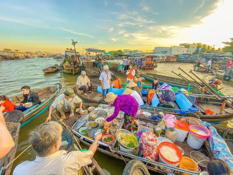 6 khu chợ nổi độc đáo trên thế giới 6 khu chợ nổi độc đáo trên thế giới