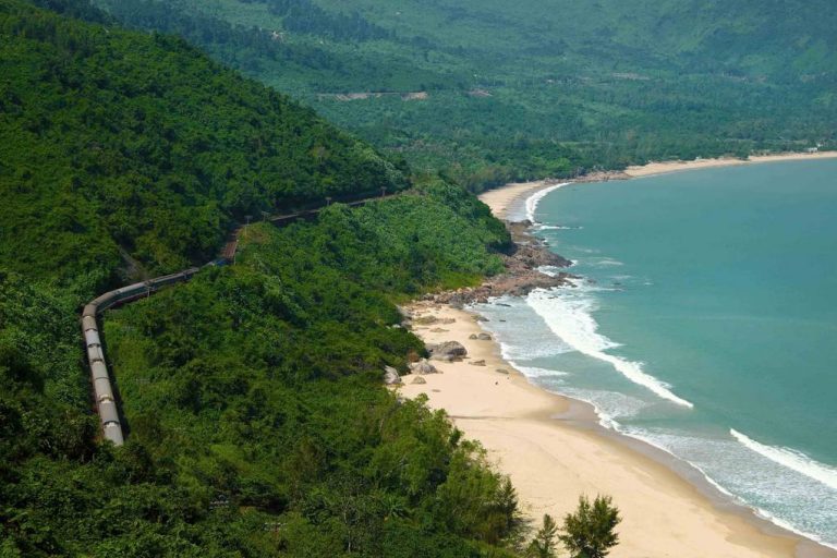 Tuyến đường sắt Việt Nam vào top đẹp nhất thế giới Tuyến đường sắt Việt Nam vào top đẹp nhất thế giới