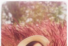 Tìm cảm hứng sau khi gặp Đen Vâu, cô nàng dành 600 ngày lang thang khắp Đông Nam Á: Đánh đổi vật chất vì đam mê, sống an toàn thì chán lắm! Tìm cảm hứng sau khi gặp Đen Vâu, cô nàng dành 600 ngày lang thang khắp Đông Nam Á: Đánh đổi vật chất vì đam mê, sống an toàn thì chán lắm! - Ảnh 1.