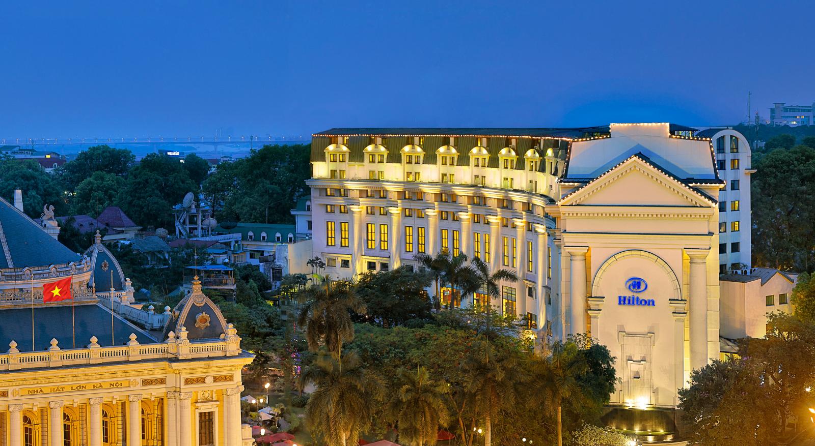 khách sạn hilton hanoi opera