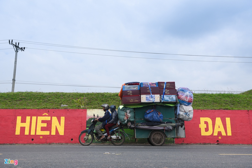 Hut mat voi con duong bich hoa dai nhat Ha Noi anh 6