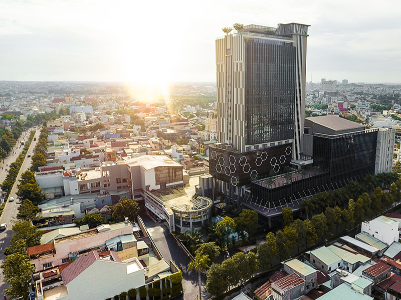 khách sạn mira central park