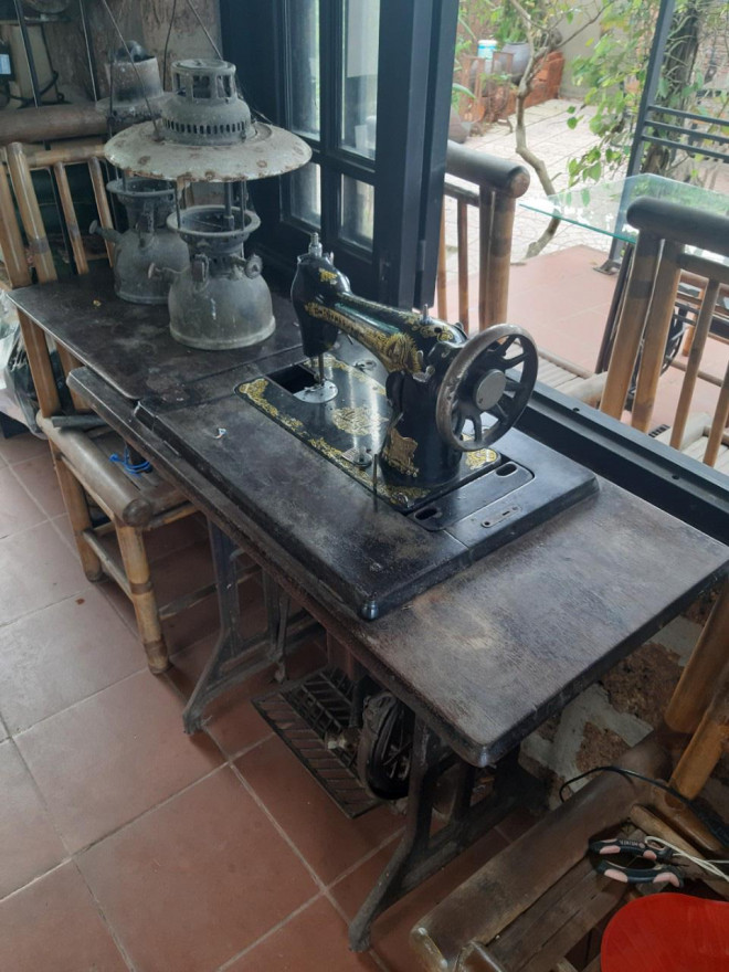 Quảng Nam: Quán cà phê bằng đá ong và toàn đồ bỏ đi - 9