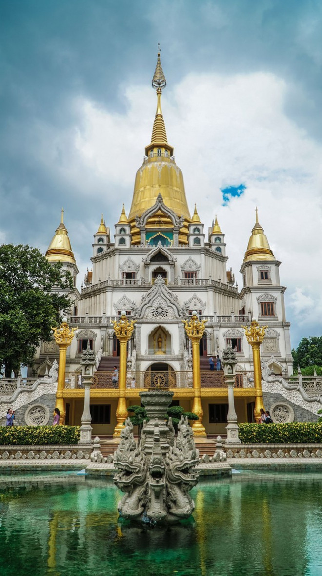 Địa điểm “check-in” cực đẹp của giới trẻ Sài Gòn: Ngôi chùa có bảo tháp cao nhất Việt Nam - 3