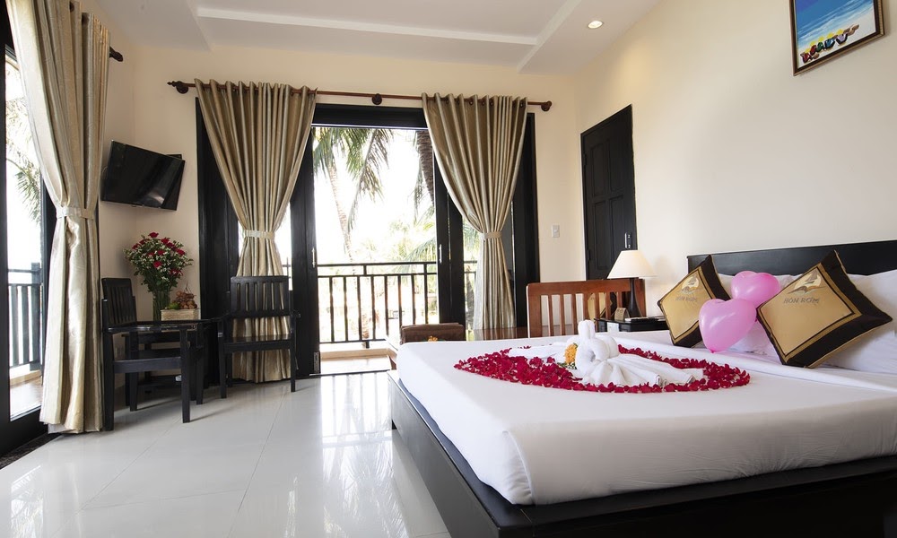 nội thất phòng Hon Rom Central Beach Resort