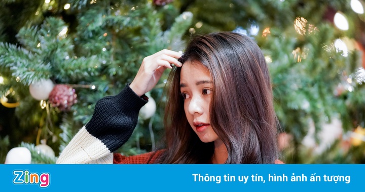 Đường phố TP.HCM ngập tràn không khí Giáng sinh