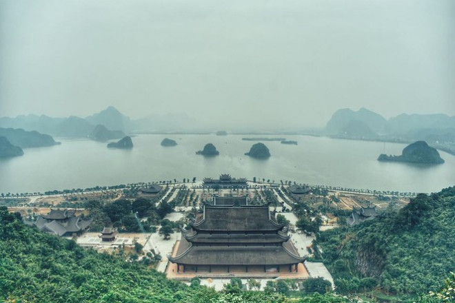 Du Xuân đầu năm tại ngôi chùa lớn nhất Việt Nam, phong cảnh yên bình và đẹp như một thước phim điện ảnh - 1