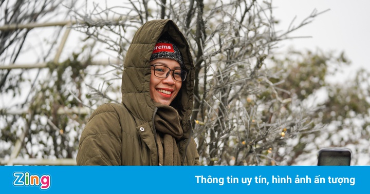 Kẹt xe trên đường lên cổng trời Sa Pa Kẹt xe trên đường lên cổng trời Sa Pa