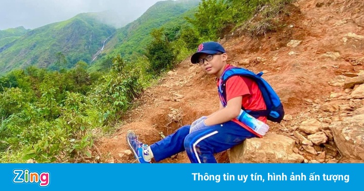 Cậu bé 9 tuổi chinh phục 3 đỉnh núi cao bậc nhất Việt Nam Cậu bé 9 tuổi chinh phục 3 đỉnh núi cao bậc nhất Việt Nam