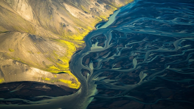 Loạt hình ảnh mê hoặc “Phía cuối sông băng” tại Iceland