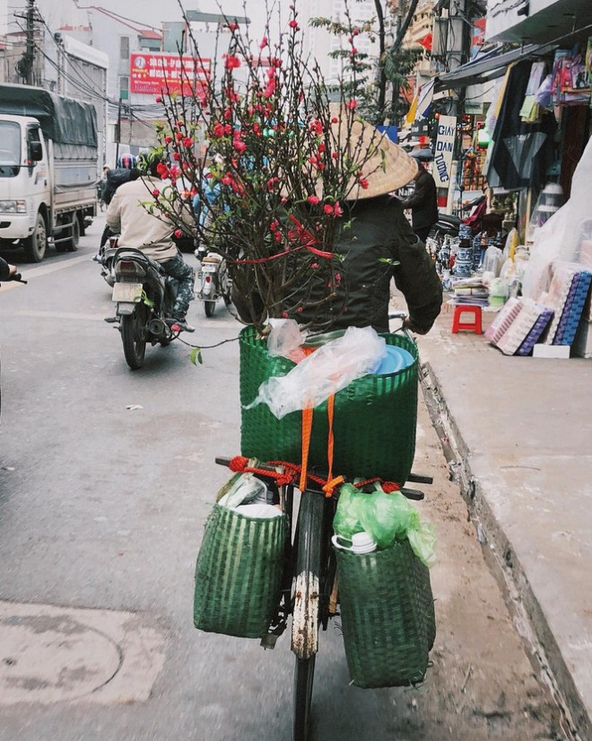 Tạm gác những âu lo, khắp nơi trên cả nước đều tràn ngập niềm vui “chở Tết về nhà”