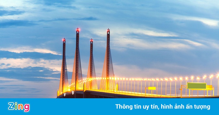 Những cây cầu được xây dựng từ hàng tỷ USD Những cây cầu được xây dựng từ hàng tỷ USD