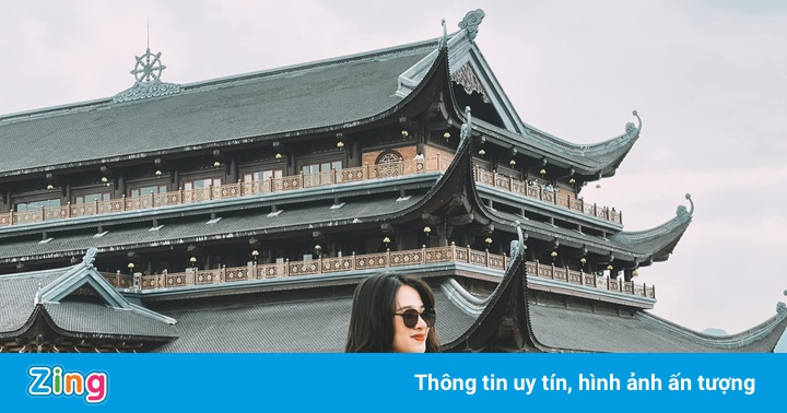 Giới trẻ check-in chùa Tam Chúc dịp đầu năm
