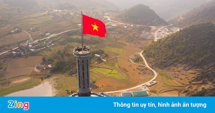 7 cột cờ nổi tiếng ở Việt Nam 7 cột cờ nổi tiếng ở Việt Nam