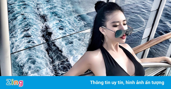 Rich kid khoe dáng với bikini khi đi du lịch Rich kid khoe dáng với bikini khi đi du lịch