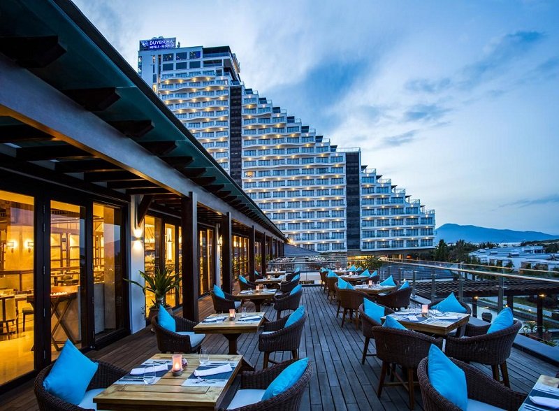 nhà hàng duyên hà resort
