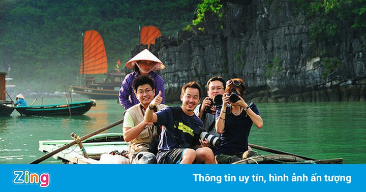 ‘Việt Nam không nên đợi hết dịch mới đón khách quốc tế’