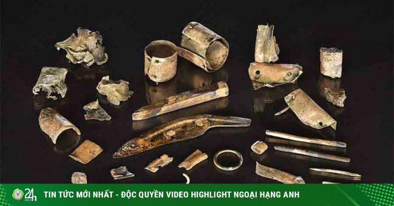 Khai quật hàng đống “ve chai”, hóa ra kho tiền cổ vô giá 2.300 tuổi Khai quật hàng đống “ve chai”, hóa ra kho tiền cổ vô giá 2.300 tuổi