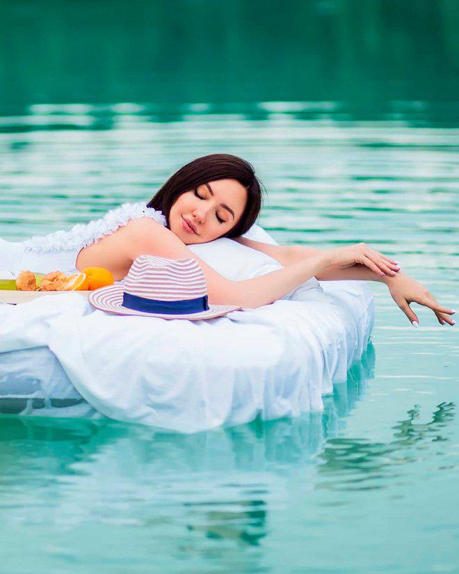 Hồ nước đẹp như tranh “hớp hồn” bao mỹ nữ nhưng không một ai dám tắm Hồ nước đẹp như tranh “hớp hồn” bao mỹ nữ nhưng không một ai dám tắm