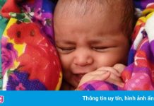 Bé gái sơ sinh bị thả trôi trên sông Hằng