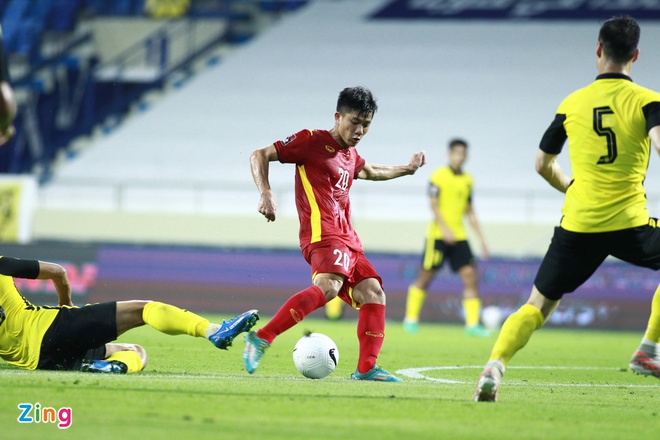 Tuyển Việt Nam 1-0 Malaysia: Tấn Trường cứu thua xuất thần