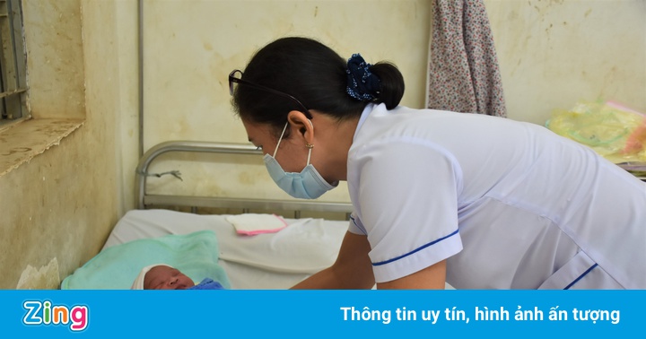 Bé gái sơ sinh bị bỏ rơi trước cổng bệnh viện tâm thần