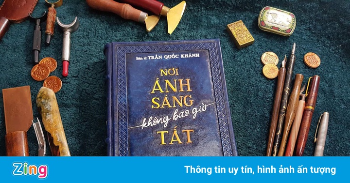 Đấu giá sách ủng hộ quỹ vaccine phòng, chống Covid-19 Đấu giá sách ủng hộ quỹ vaccine phòng, chống Covid-19