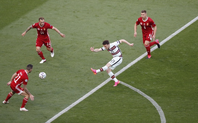 Ronaldo san sang toa sang anh 17