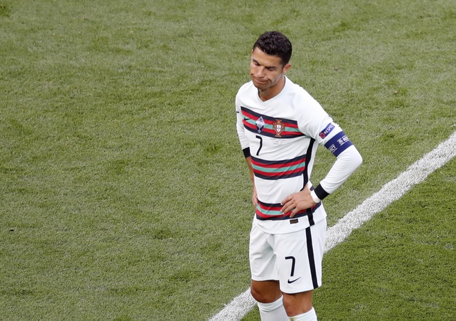 Ronaldo san sang toa sang anh 14