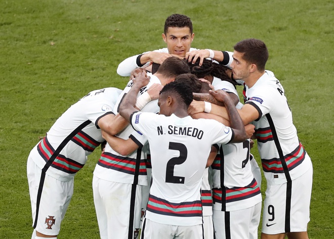 Ronaldo san sang toa sang anh 7