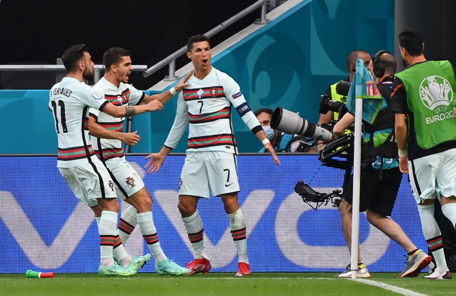 Ronaldo san sang toa sang anh 6