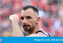 Hungary ăn mừng chiến tích cầm chân tuyển Pháp