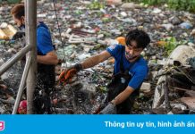 Những người dọn núi rác trên sông Pasig