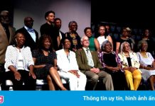 Nhận bằng sau 52 năm tốt nghiệp trung học