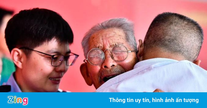 Cha 90 tuổi gặp lại con trai bị bắt cóc sau 58 năm ở Trung Quốc