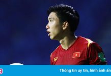 Sự mạo hiểm của HLV Park khi chọn Văn Hậu