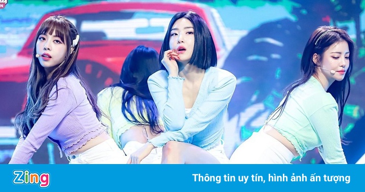 Ca sĩ thất nghiệp, nghèo túng vì dịch Covid-19 Ca sĩ thất nghiệp, nghèo túng vì dịch Covid-19