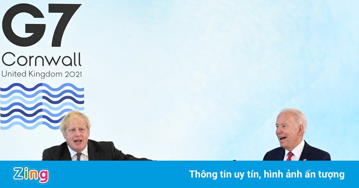 Ông Biden tặng thủ tướng Anh xe đạp 6.000 USD và nhận về một bức ảnh?